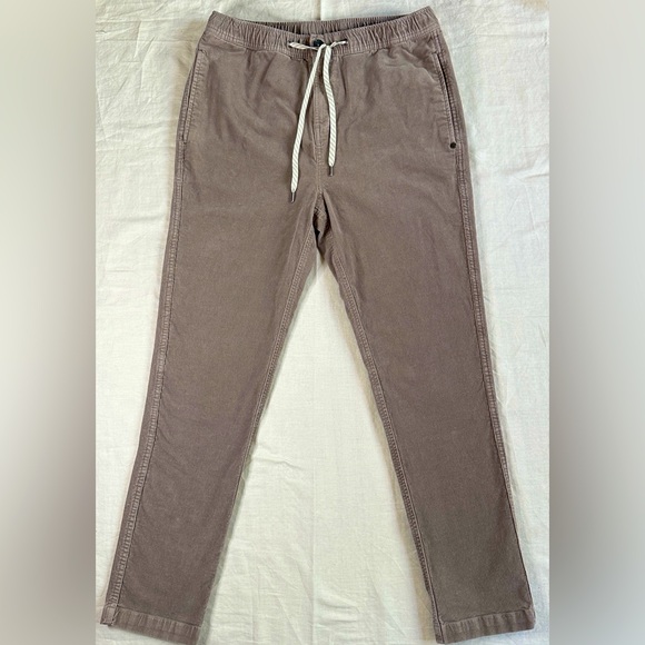 Vuori Men’s Optimist Corduroy Pants in Walnut Light Brown Size Large Style V440 - Picture 2 of 11